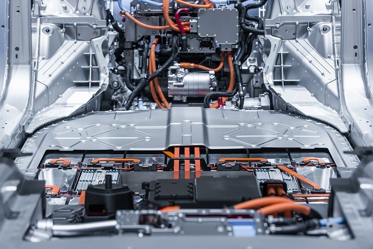 Hybride accupakket ingebouwd in de bodem van een auto